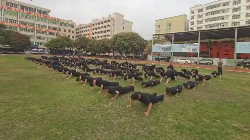 現(xiàn)代騎兵開(kāi)訓(xùn)了！(圖4)
