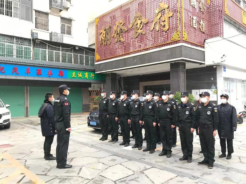 深圳晶報：戰“疫”中的保安故事|李少龍：關鍵時刻堅定前行，迎難而上(圖1)