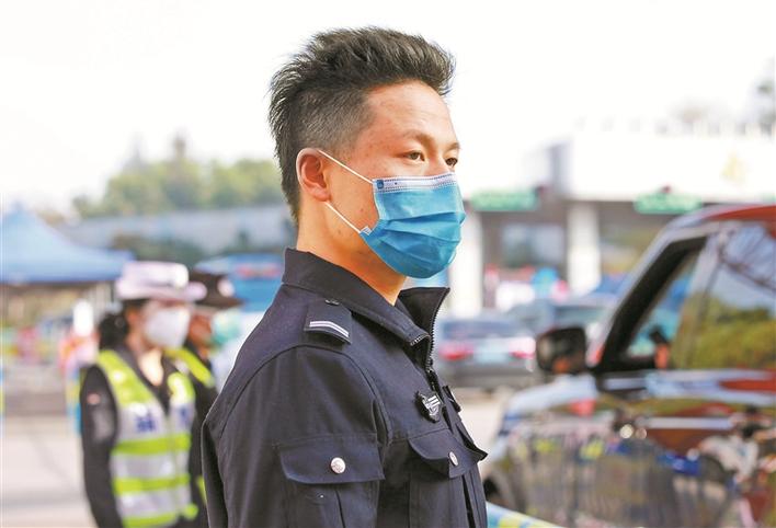 深圳晶報：堅守一線勇擔當 同心戰疫織護網(圖4)